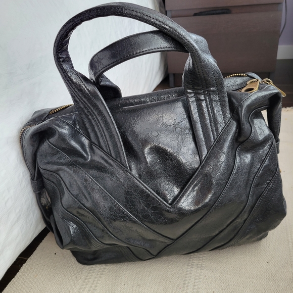 Matt & Nat black zipper purse - Picture 3 of 10